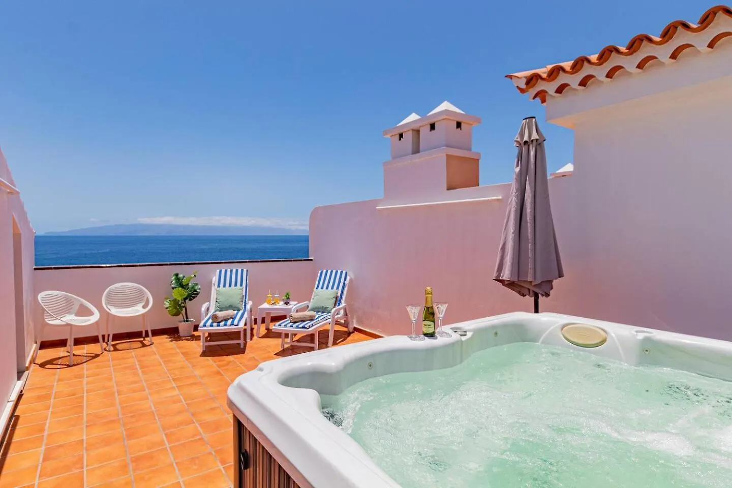 Penthouse Apt With Jacuzzi By Dream Homes Tenerife 푸에르토 데 산티아고