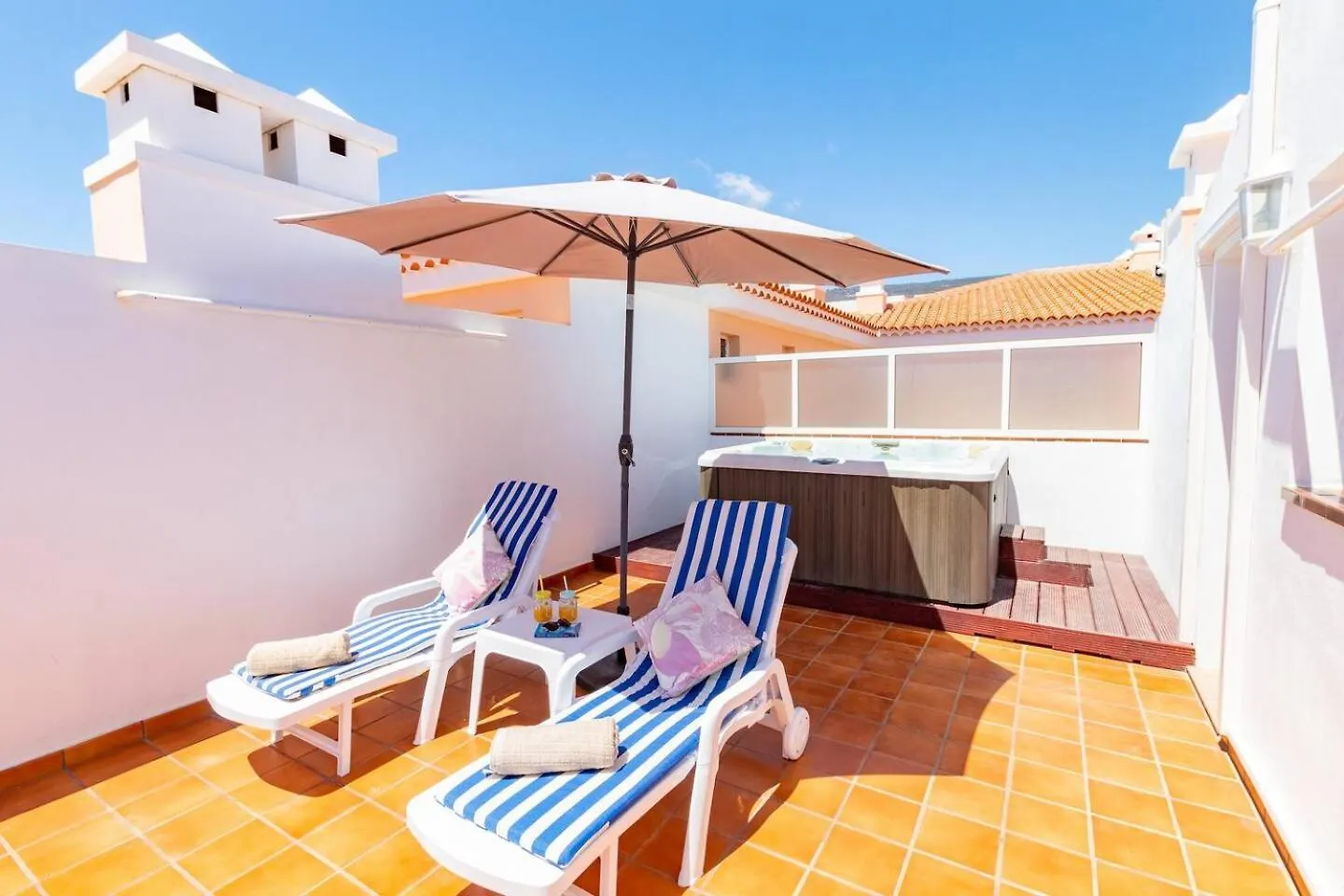 Penthouse Apt With Jacuzzi By Dream Homes Tenerife Puerto de Santiago  Espagne