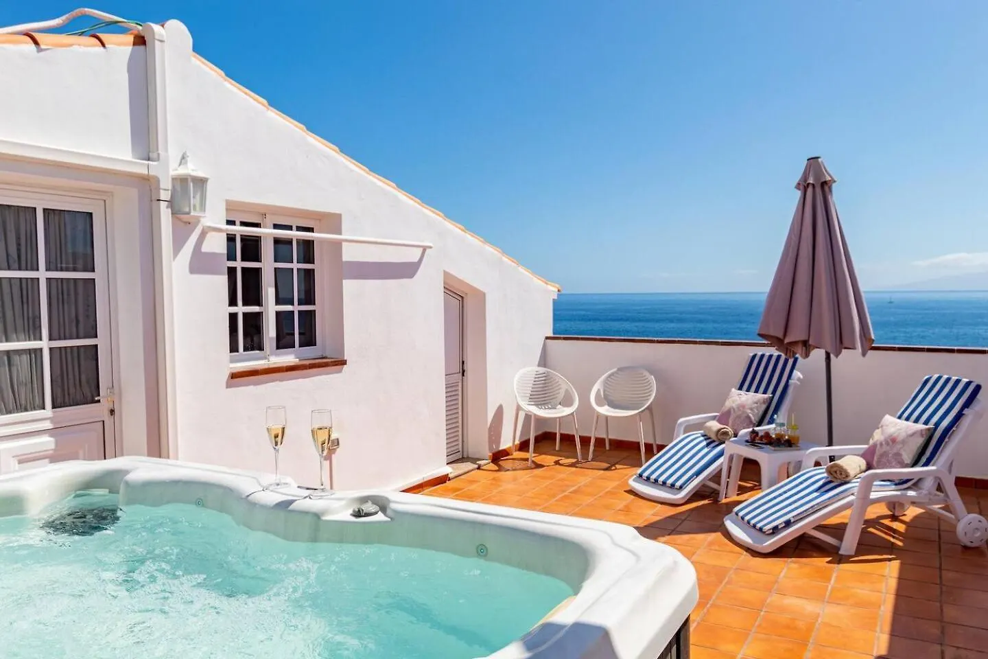 Penthouse Apt With Jacuzzi By Dream Homes Tenerife 푸에르토 데 산티아고 아파트