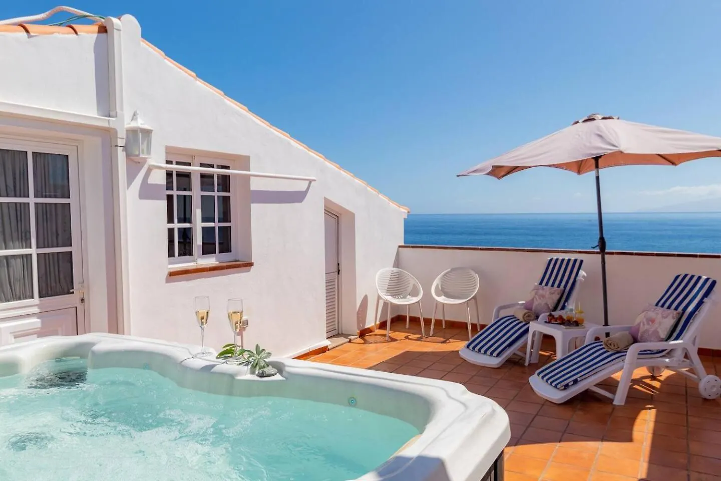 Penthouse Apt With Jacuzzi By Dream Homes Tenerife 푸에르토 데 산티아고