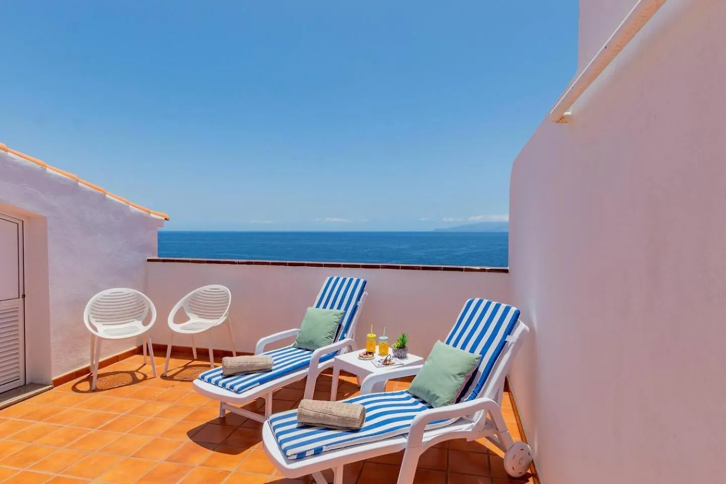 아파트 Penthouse Apt With Jacuzzi By Dream Homes Tenerife 푸에르토 데 산티아고 스페인